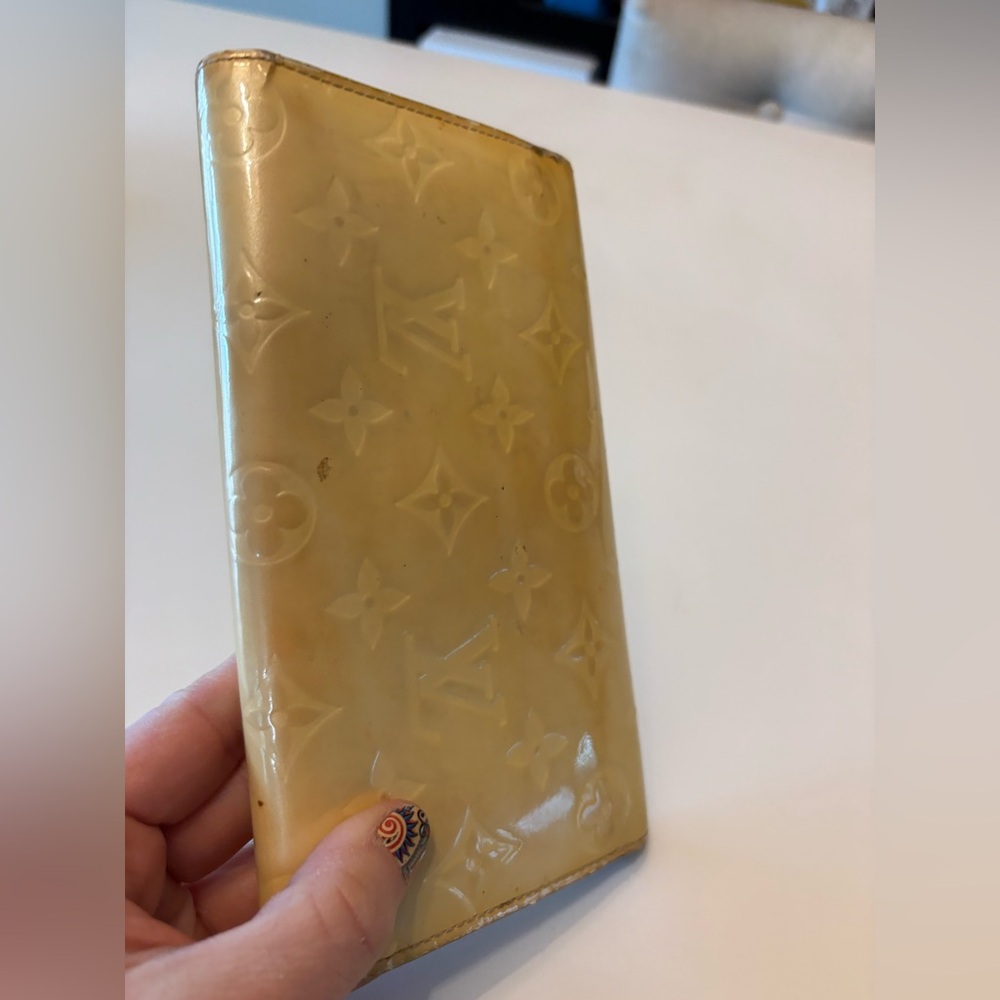 Louis Vuitton‎ Beige International Women's Wallet - Picture 13 of 16